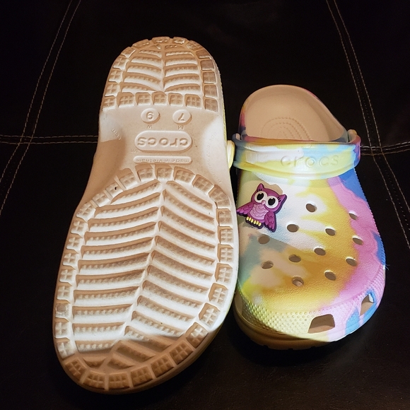 Pastel Mulit Color Crocs Charms Included - Picture 2 of 2